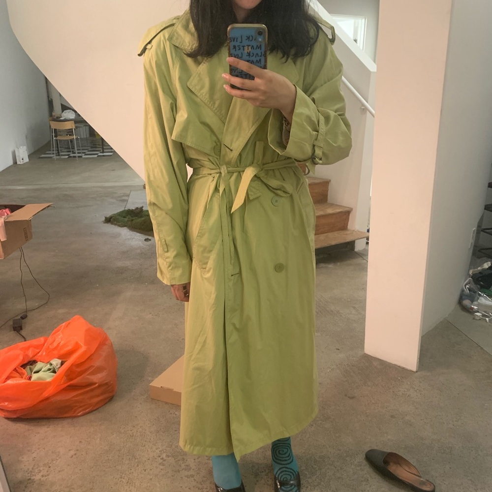 Unique light green trench coat sz 6
